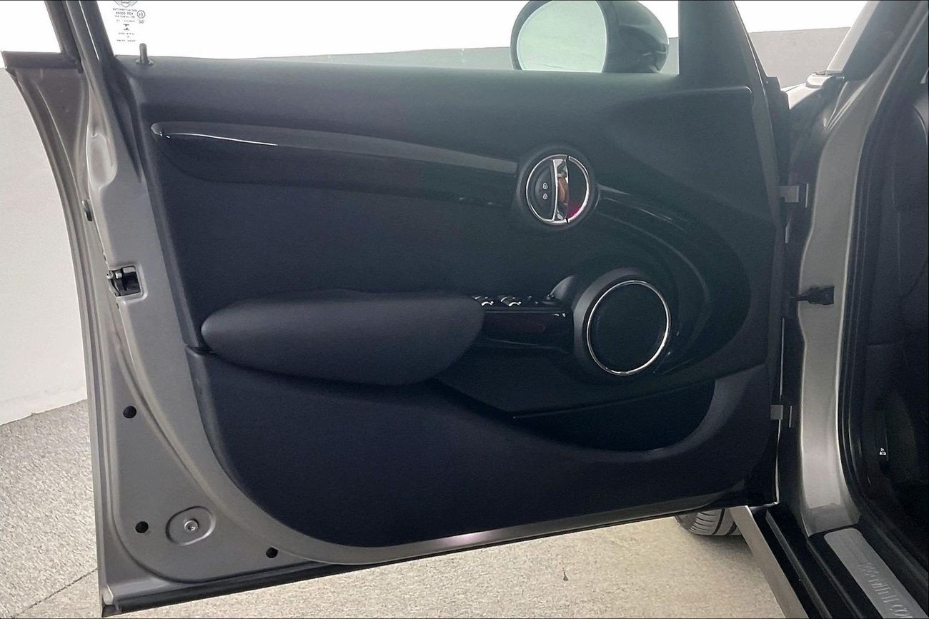 ميني كوبر إس Standard | National Day Celebration | شامل الضمان | 0 ﺪﻔﻋﺓ ﺃﻮﻟﻯ