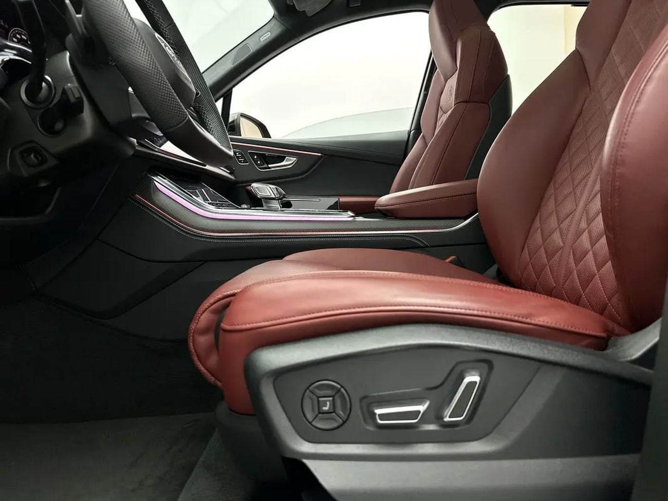 Audi SQ7 STANDARD STD SUV TFSI 507hp (Ref# 14581)