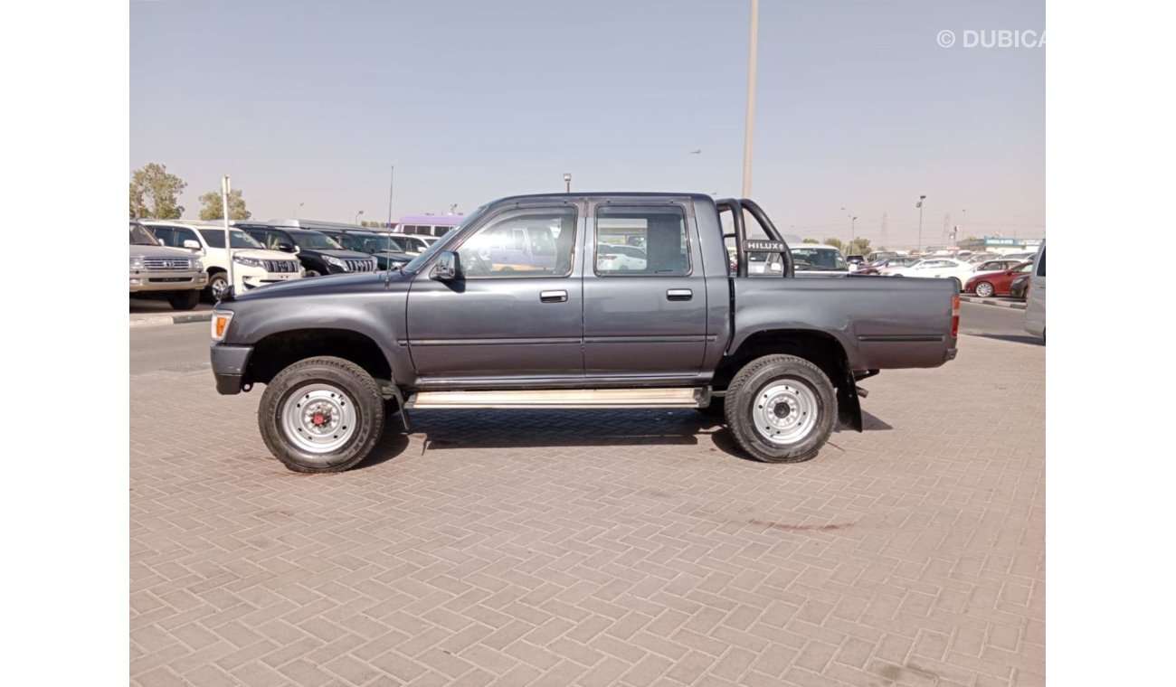 تويوتا هيلوكس TOYOTA HILUX PICK UP RIGHT HAND DRIVE (PM1367)