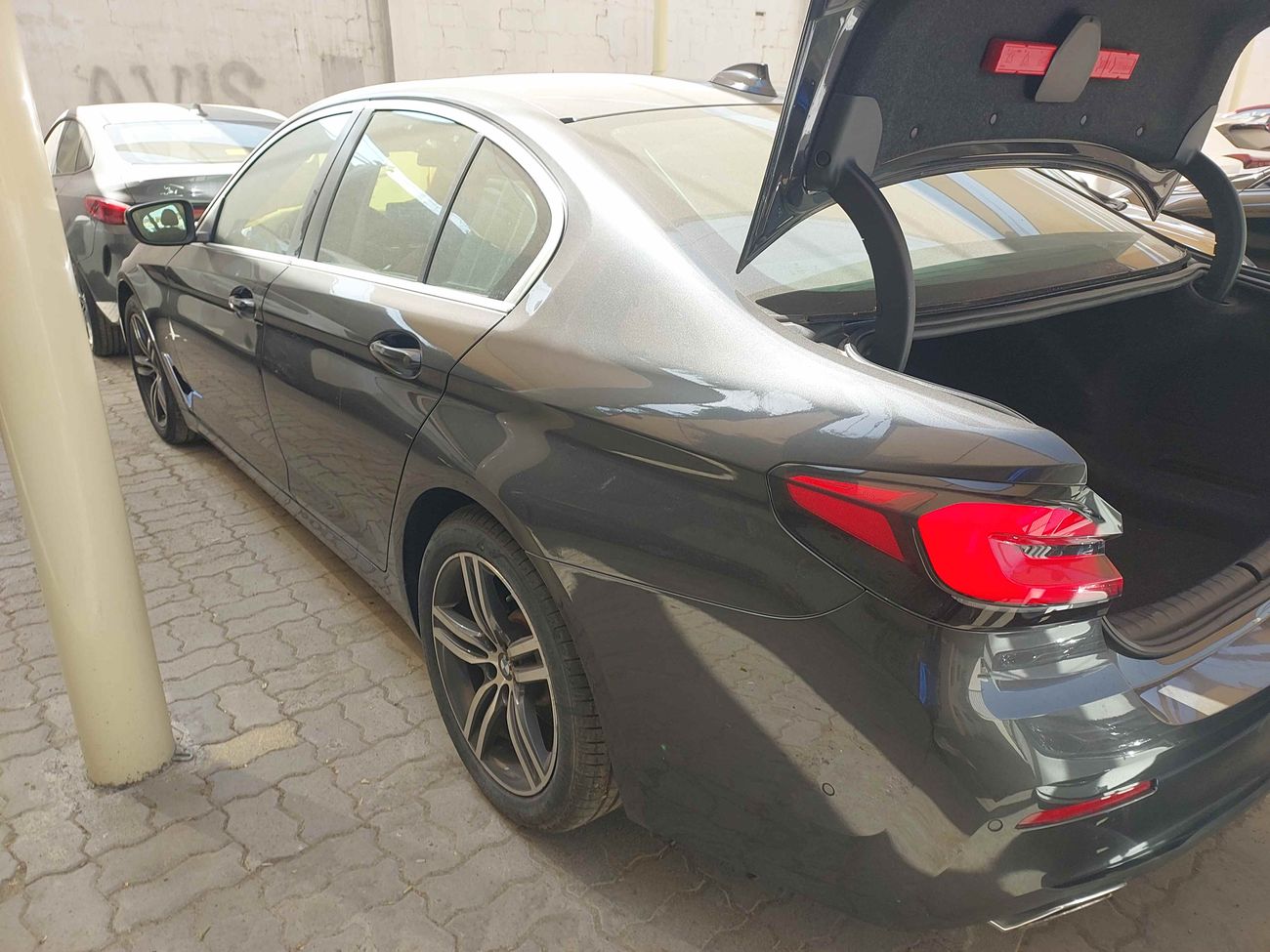 بي أم دبليو 520i JOY EDITION 2 | بدون دفعة مقدمة | اختبار القيادة في المنزل