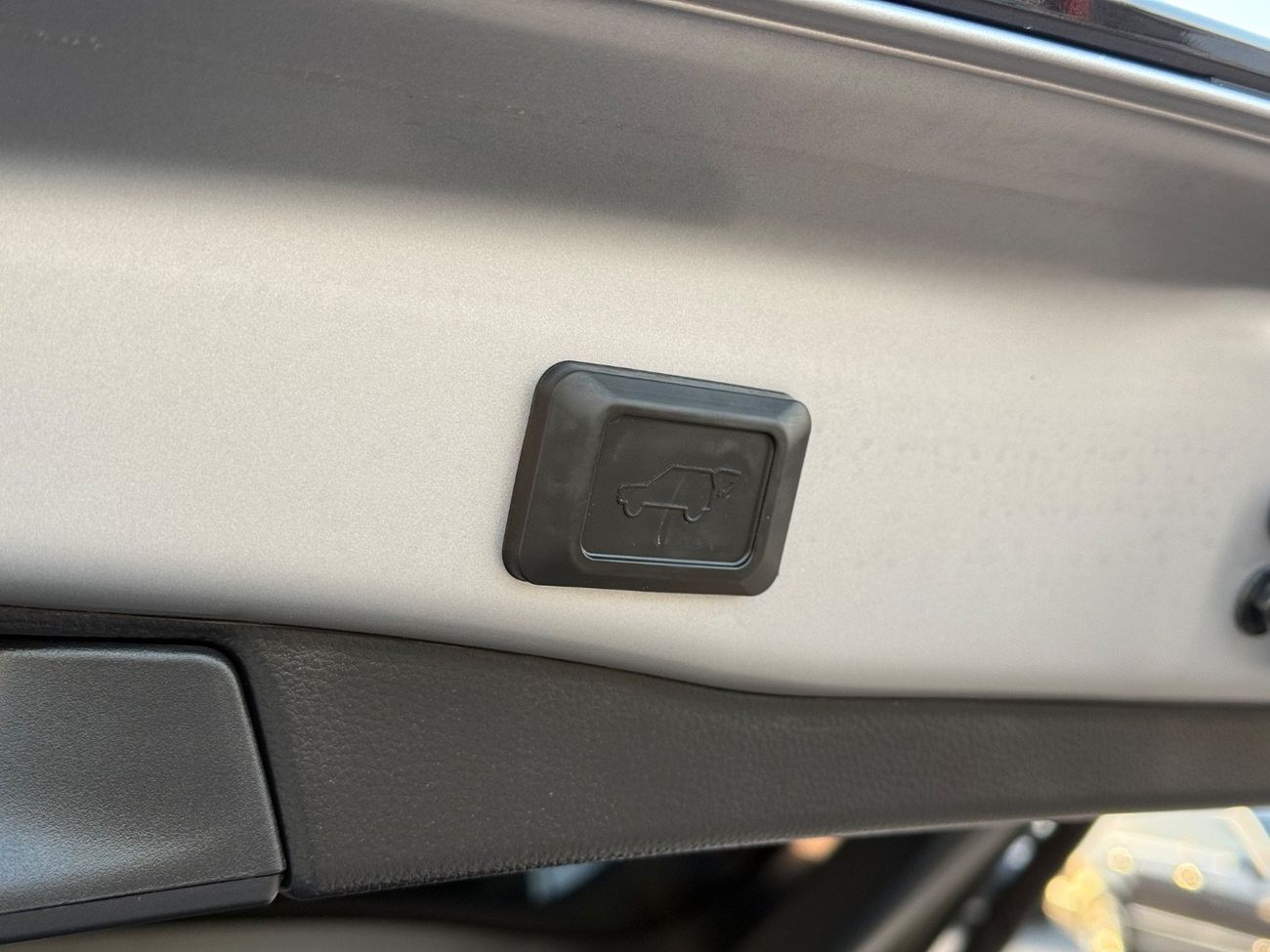 Toyota RAV4 2023 TOYOTA RAV4 SE HYBRID 4x4 IMPORTED FROM USA