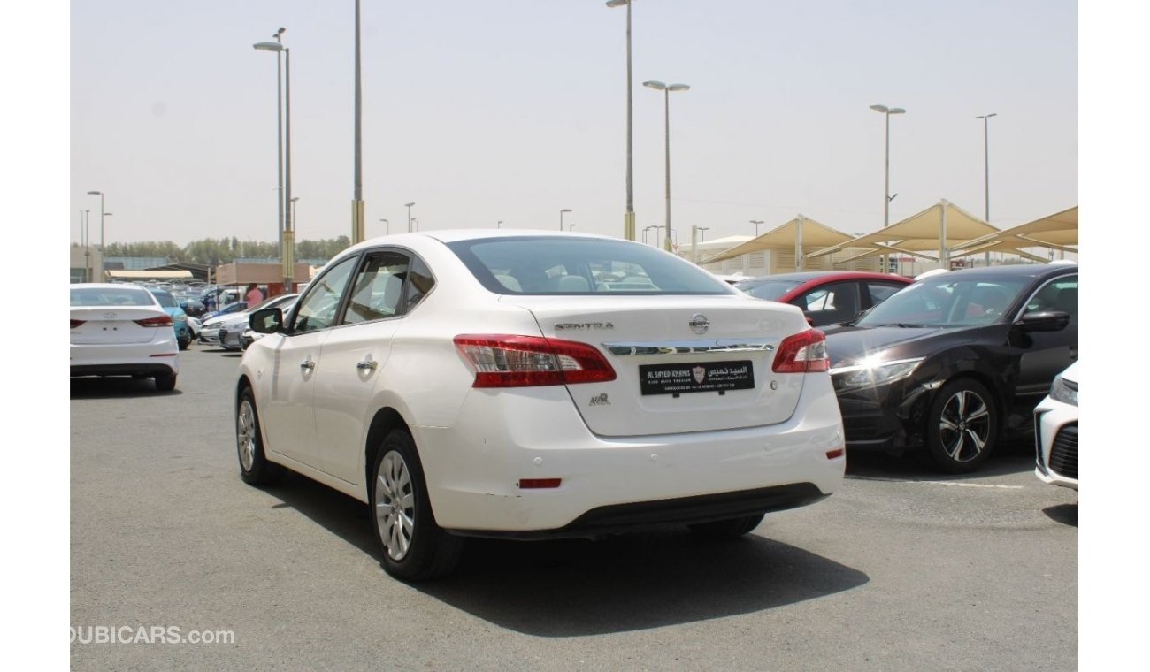 Nissan Sentra SL ACCIDENTS FREE - GCC - ORIGINAL PAINT - ENGINE 1600 CC - PERFECT CONDITION INSIDE OUT