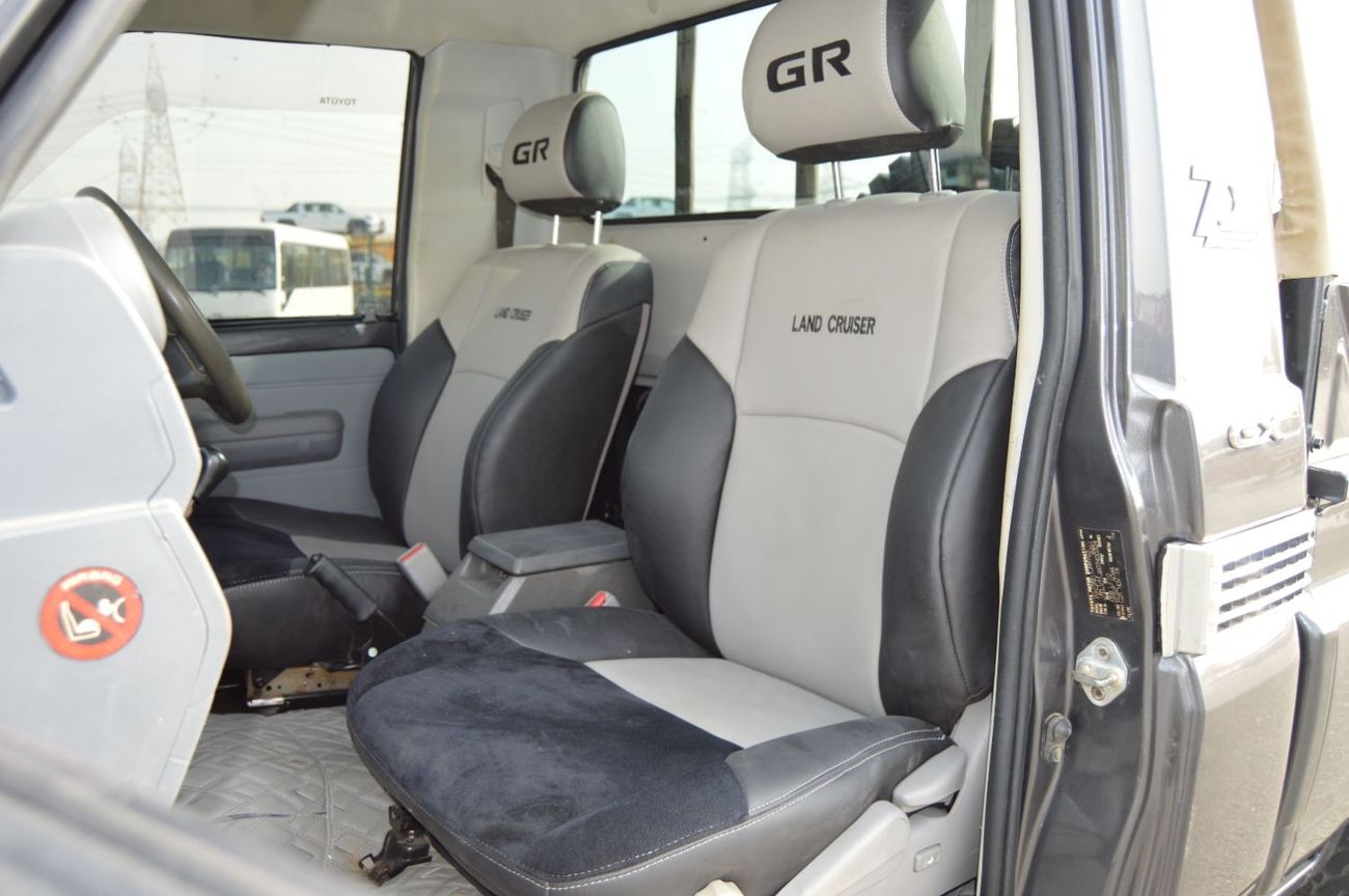 Toyota Land Cruiser Pick Up GX
