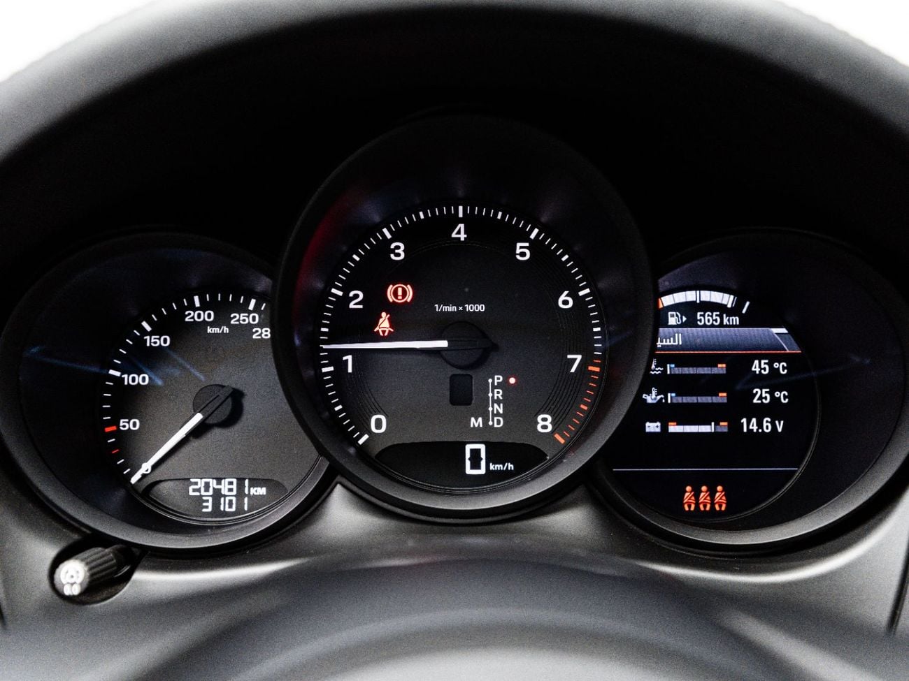 بورش ماكان Base