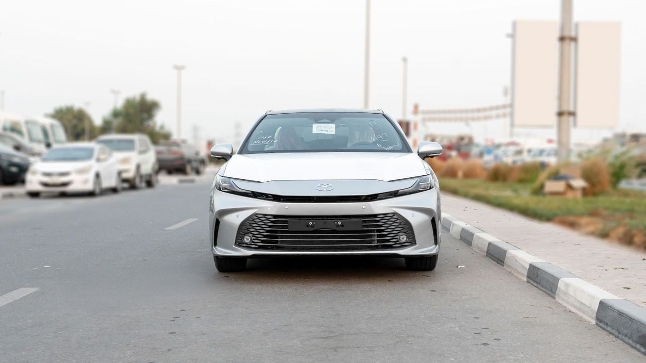 Toyota Camry 2025 Toyota Camry Lumiere 2.5L AT Hybrid (Silver-Tan)