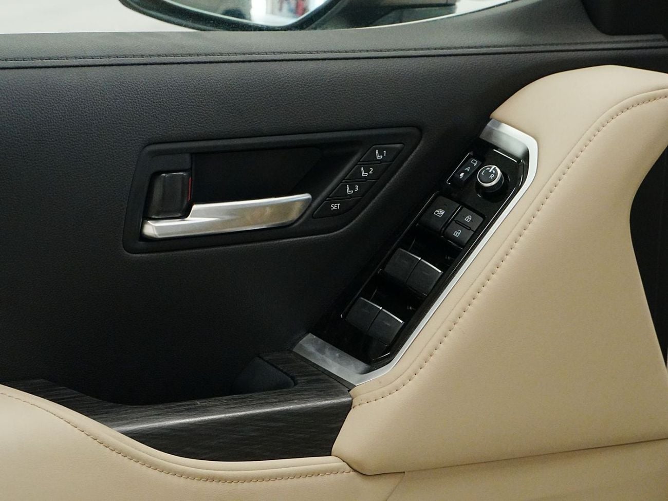 Toyota Land Cruiser VXR
