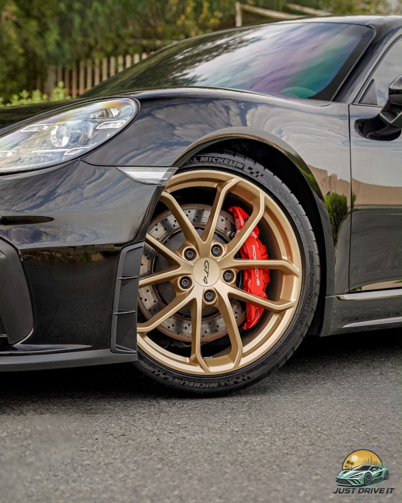 Porsche 718 Cayman GT4