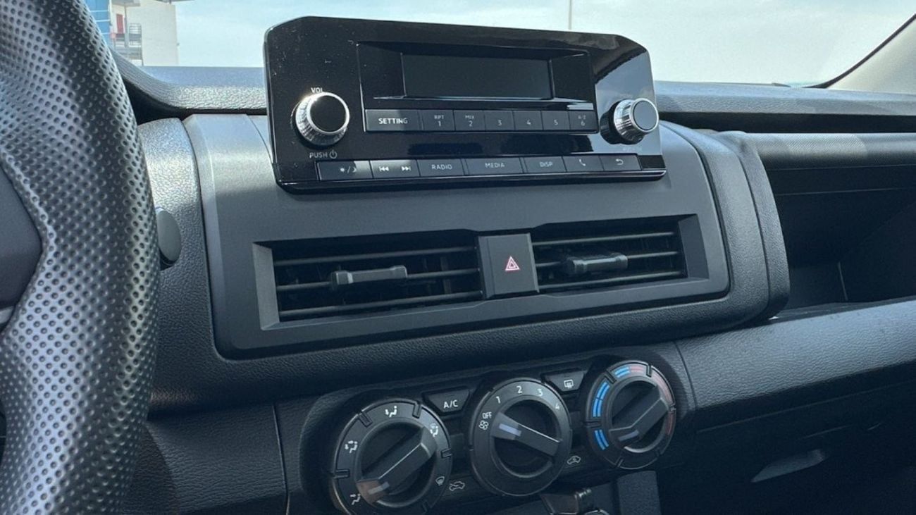 Mitsubishi L200 2.4L DC 4WD GL NEW FACE 5MT