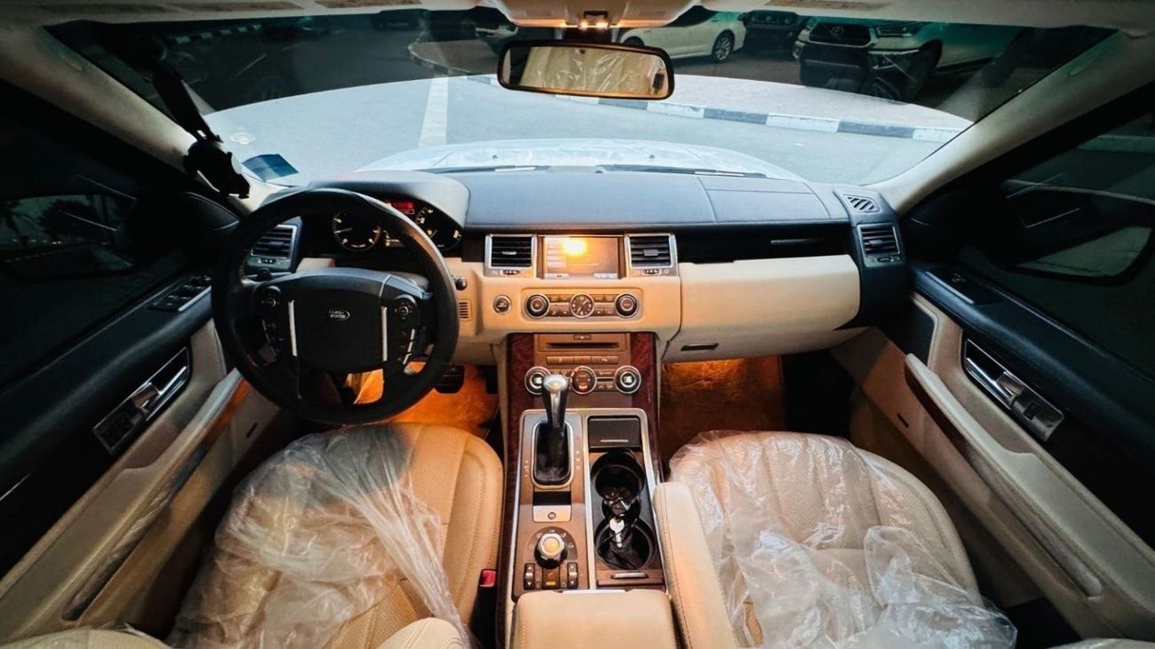 Land Rover Defender EXCELLENT CONDITION | SUNROOF | 2011 | LHD | 3.0L PETROL