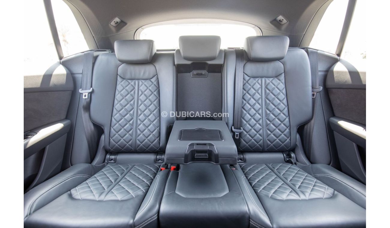 Audi Q8 55 TFSI quattro S-Line Sports & Black Gloss package Audi Q8 55 TFSI ABT  S Line Quattro Sport Panora