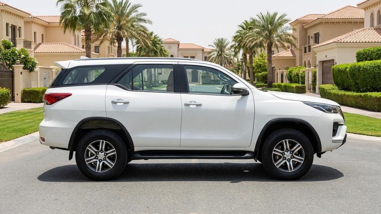 Toyota Fortuner EXR — фото 3
