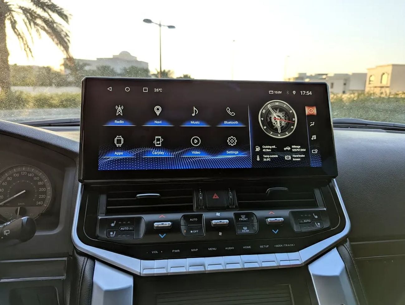 تويوتا لاند كروزر GXR Facelifted With Interior and Exterior -GCC Specs - Well Maintained