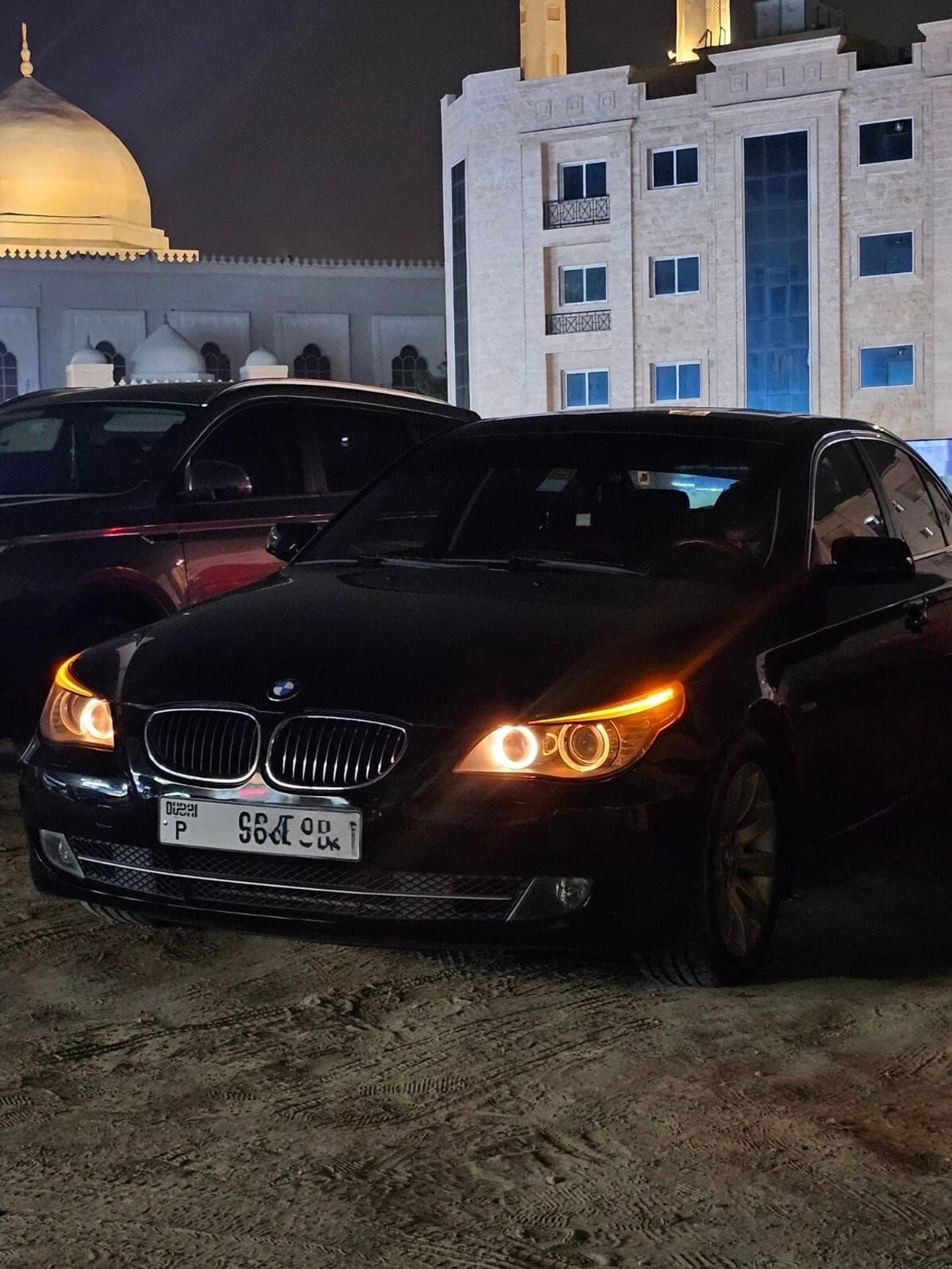 بي أم دبليو 523i