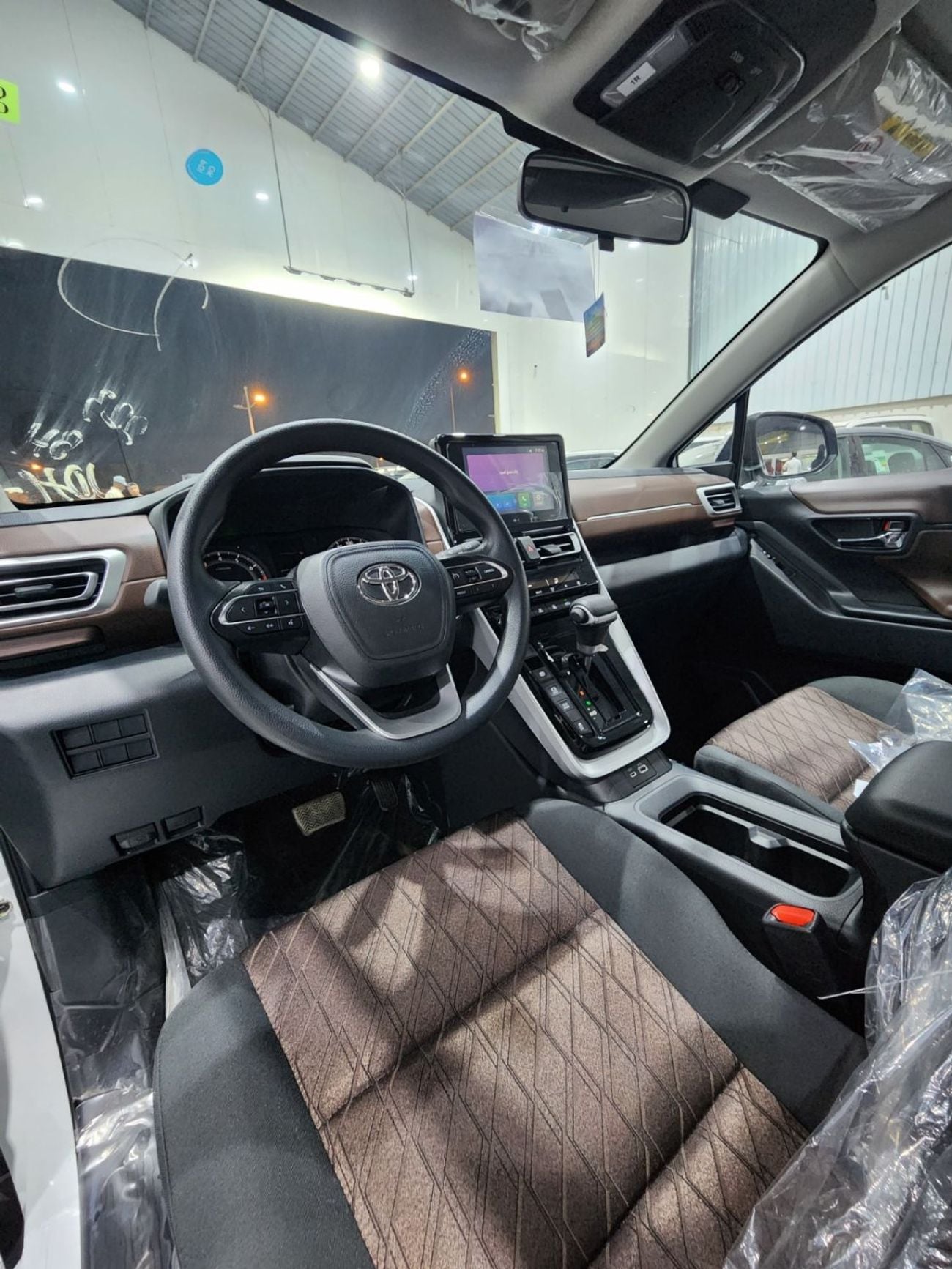 تويوتا إينوفا TOYOTA INNOVA 2.0L PETROL FWD 2026