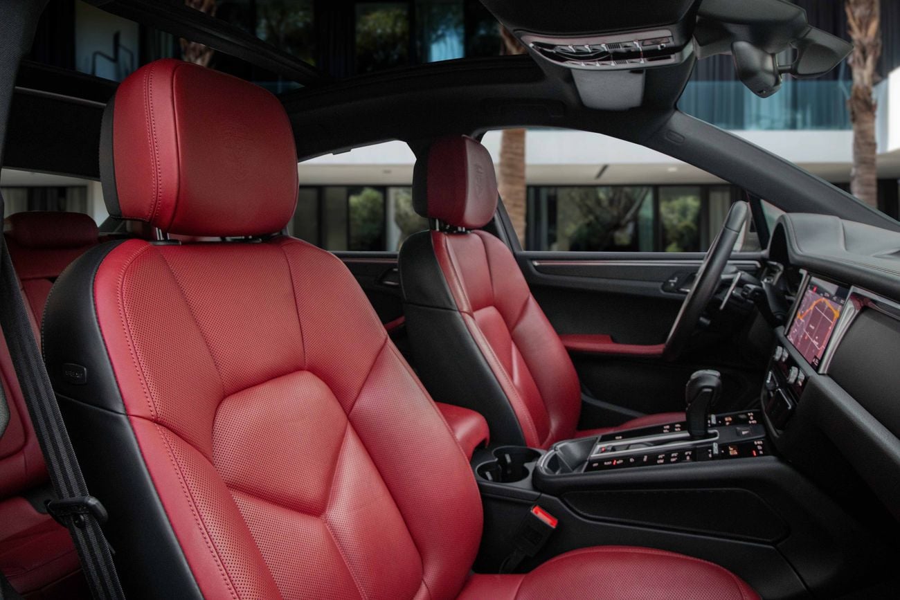 Porsche Macan STANDARD | 4,505 P.M | 0% Downpayment | Excellent Condition!