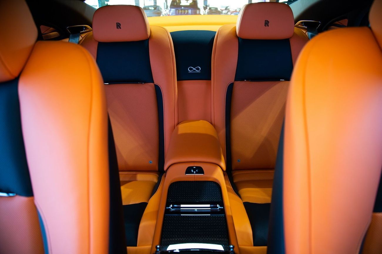 Rolls-Royce Wraith BLACK BADGE