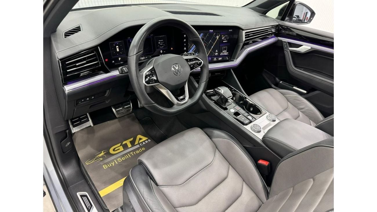 فولكس واجن طوارق 2022 Volkswagen Touareg R-Line Black Edition, Jan 2027 VW Warranty, Full VW Service History, GCC