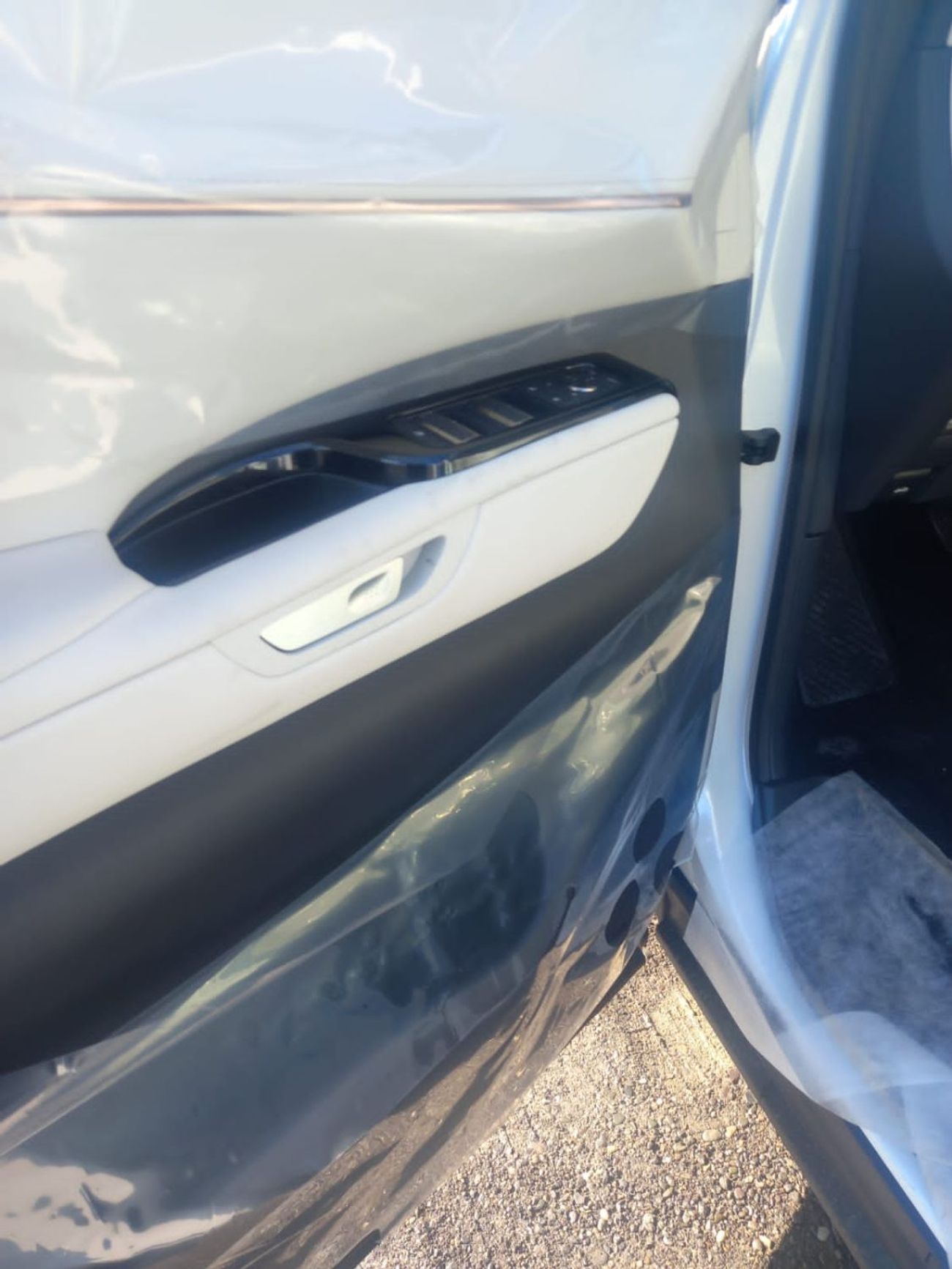 Lexus LM 350h HYBRID 7 SEATER AUTOMTIC TRANSMISSION ( FOR RE EXPORT ONLY )