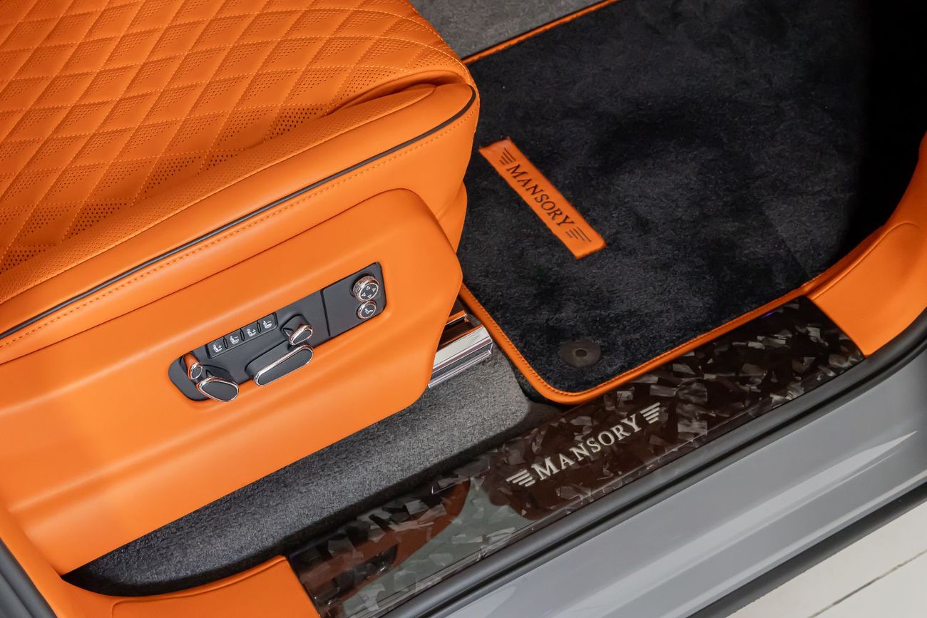 Bentley Bentayga ORIGINAL MANSORY  Bentayga - Crystal-Cut Headlights, Carbonado Evo Bespoke Carbon Exterior - 2025