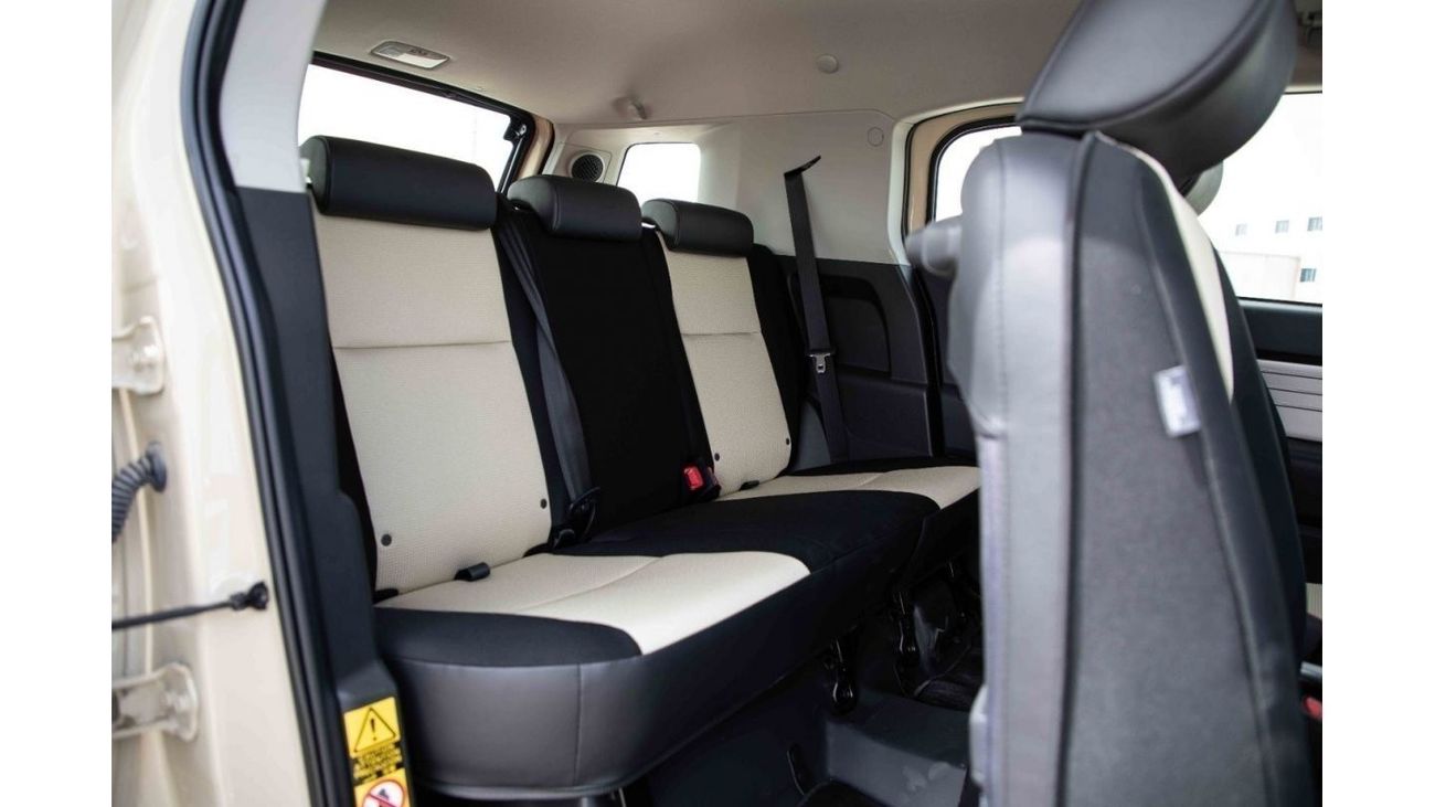 تويوتا إف جي كروزر 2023 Toyota FJ Cruiser 4.0 Final Edition JBL - Beige inside Black | Export Only