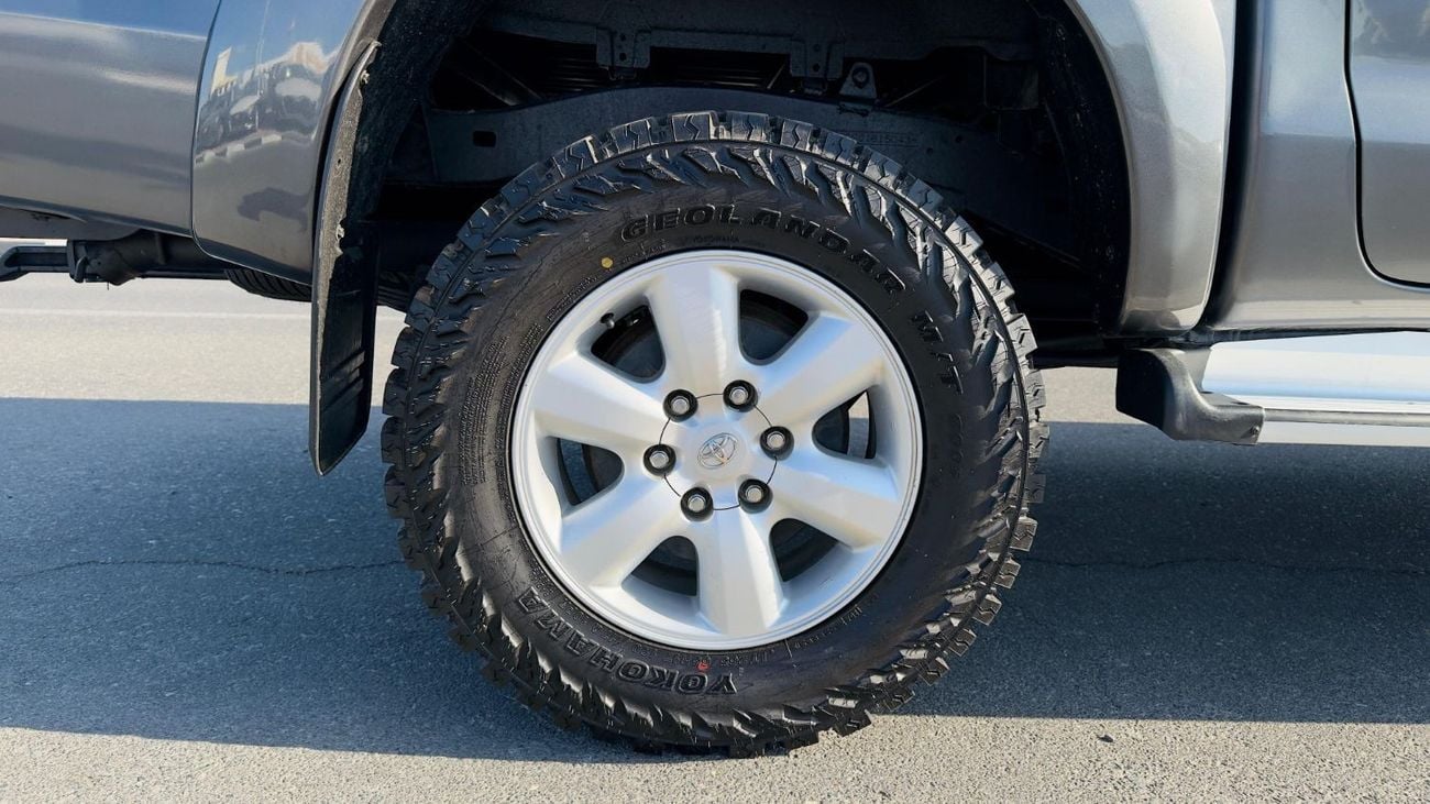 Toyota Hilux DOUBLE CABIN | RHD | 3.0 DIESEL ENGINE | 2011 | AUTOMATIC TRANSMISSION