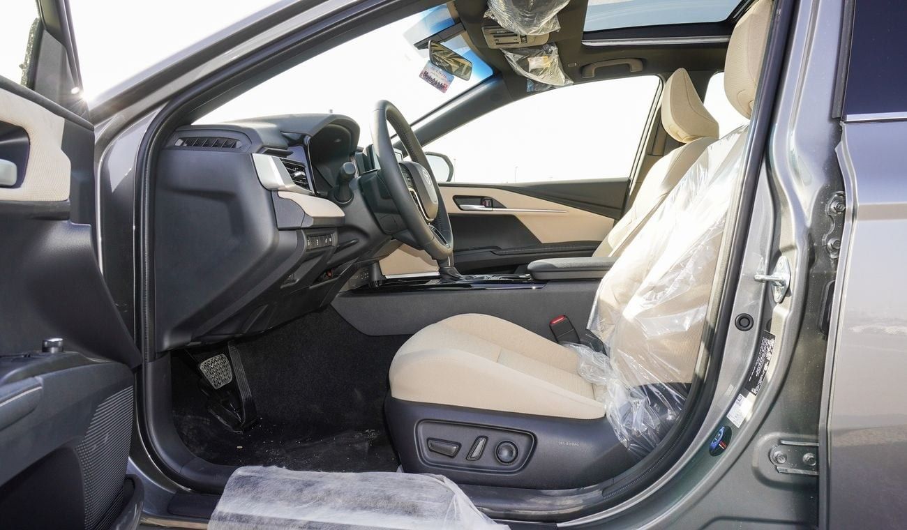 Toyota Camry LE  HEV 2.5L Hybrid