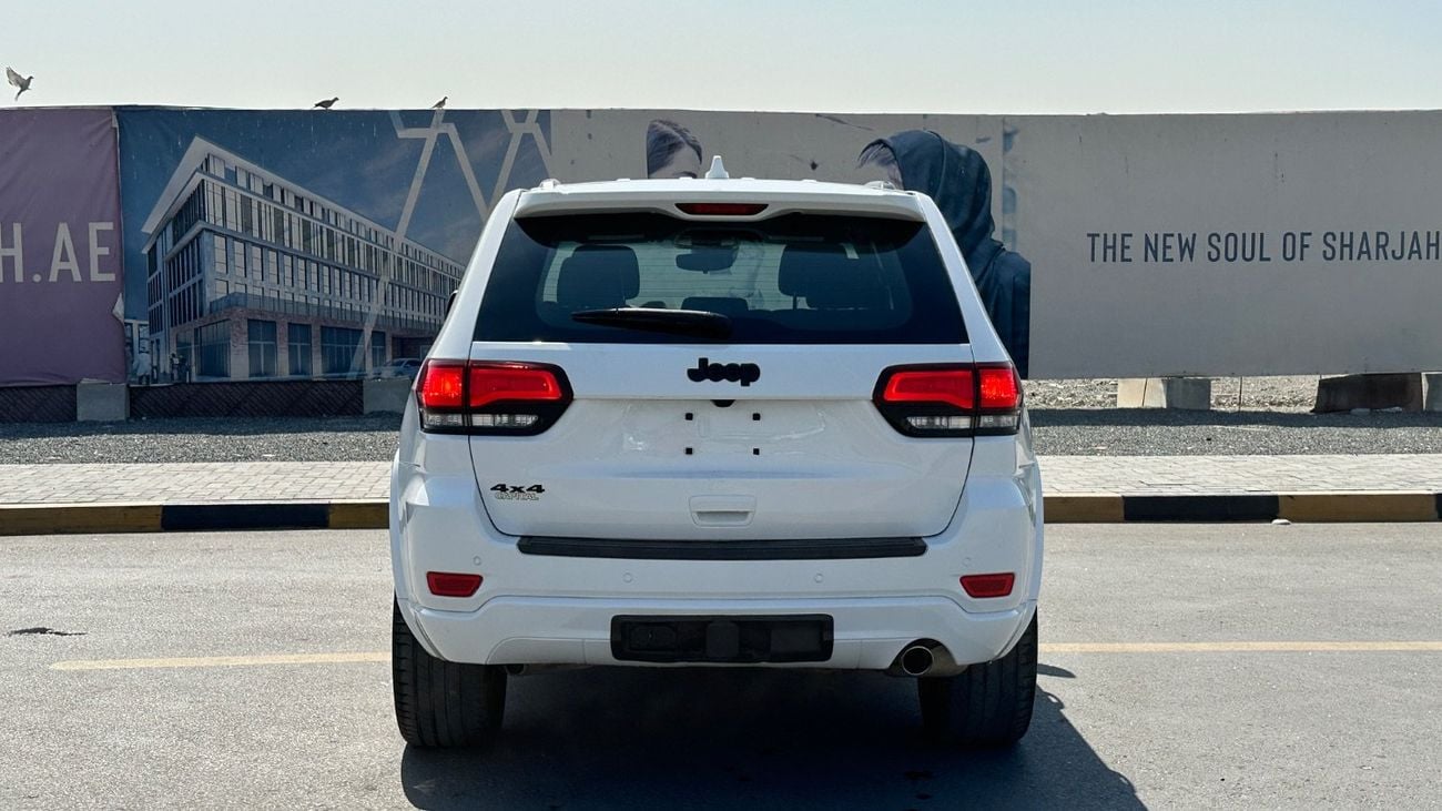 جيب جراند شيروكي Laredo 3.6L 4WD