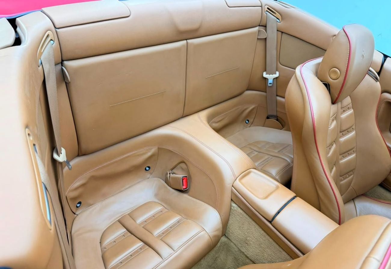 فيراري كاليفورنيا 2013 Ferrari California Convertible, Full Service History, Carbon Fiber Interior, Fully Loaded, GCC