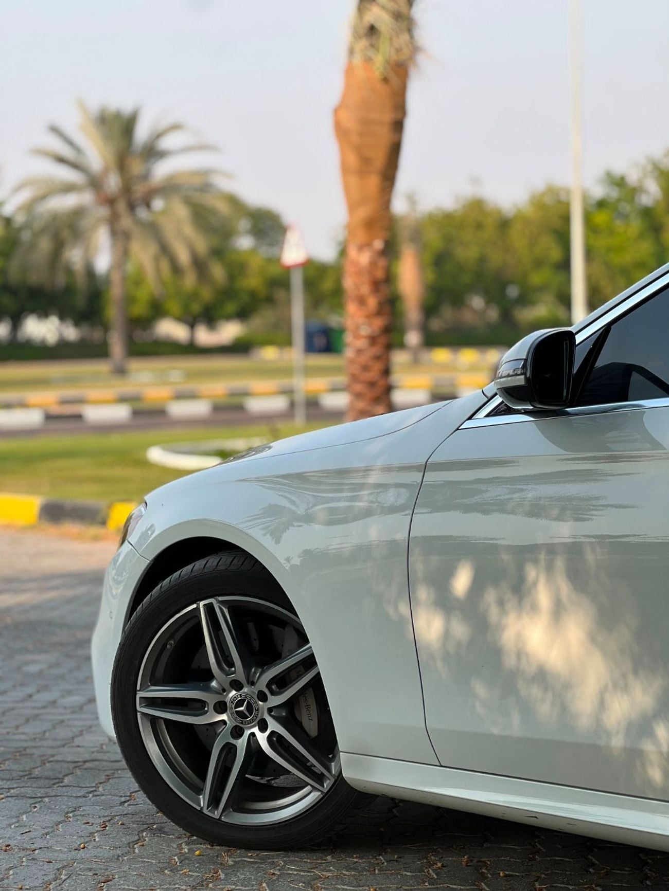 مرسيدس بنز E300 AMG