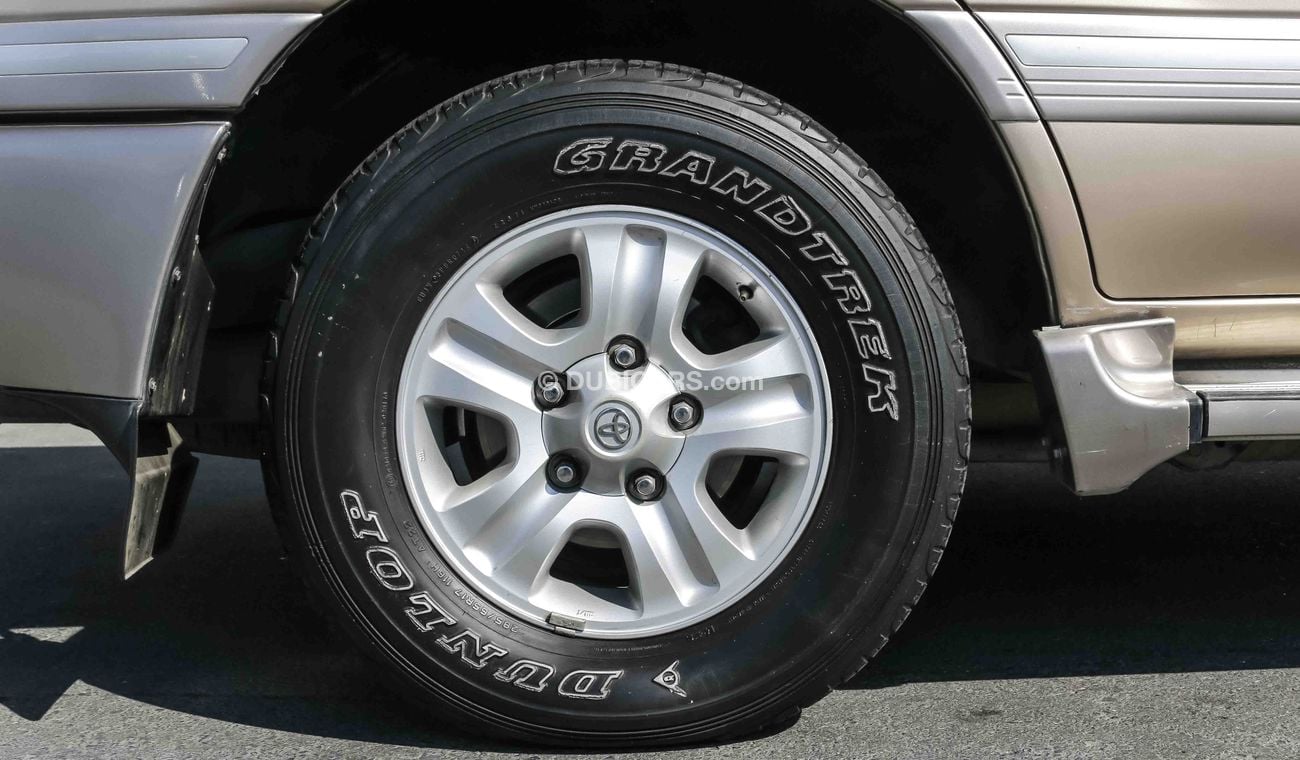 Toyota Land Cruiser GXR V6