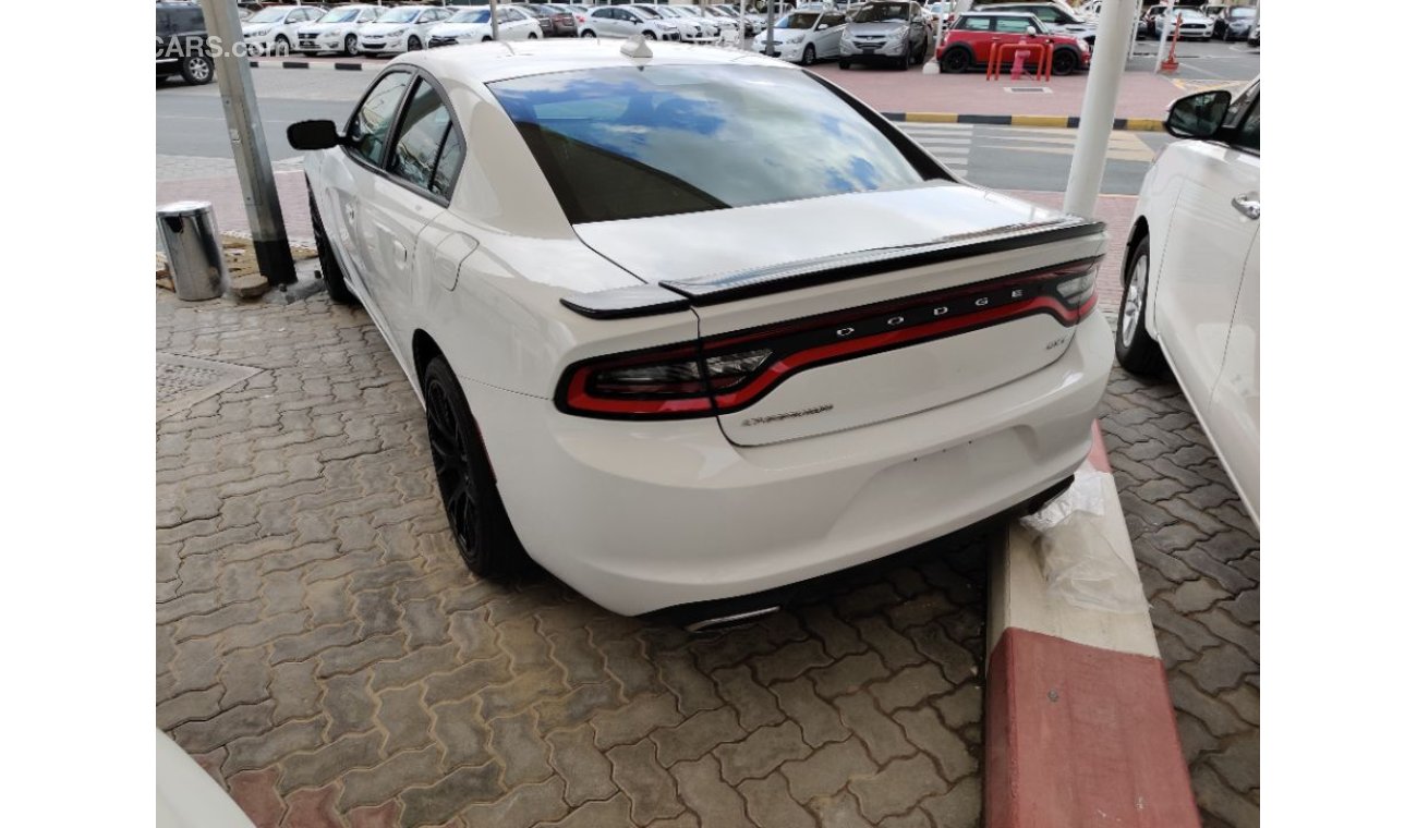 Dodge Charger 2016, model American specs V6