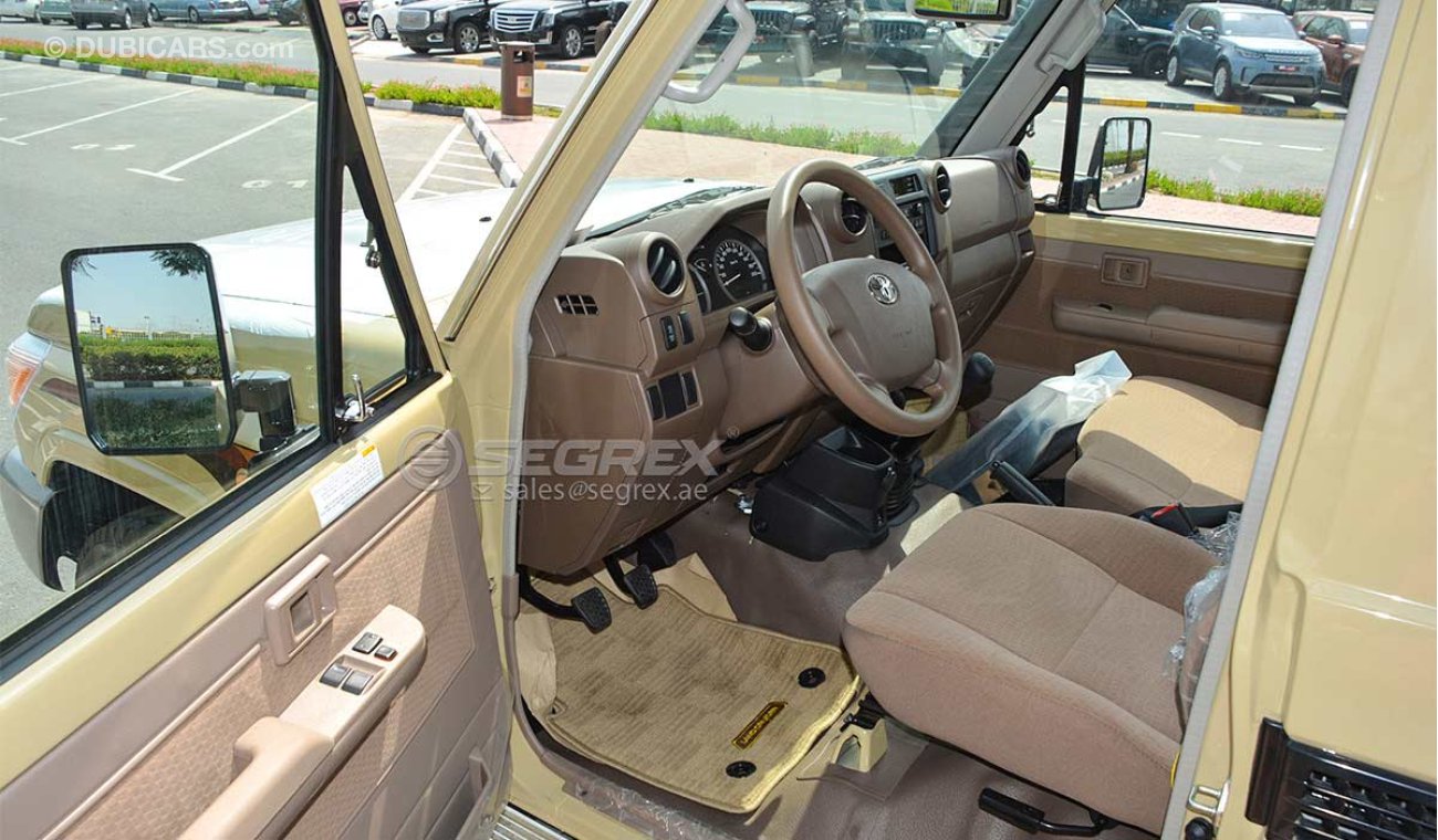 Toyota Land Cruiser Pick Up SC 79 4.5 DSL V8 WITH WINCH AND DIFF FULL OPTION