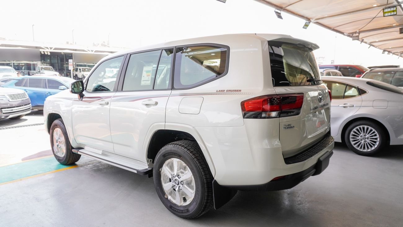 Toyota Land Cruiser GXR 3.5 L Twin Turbo V6