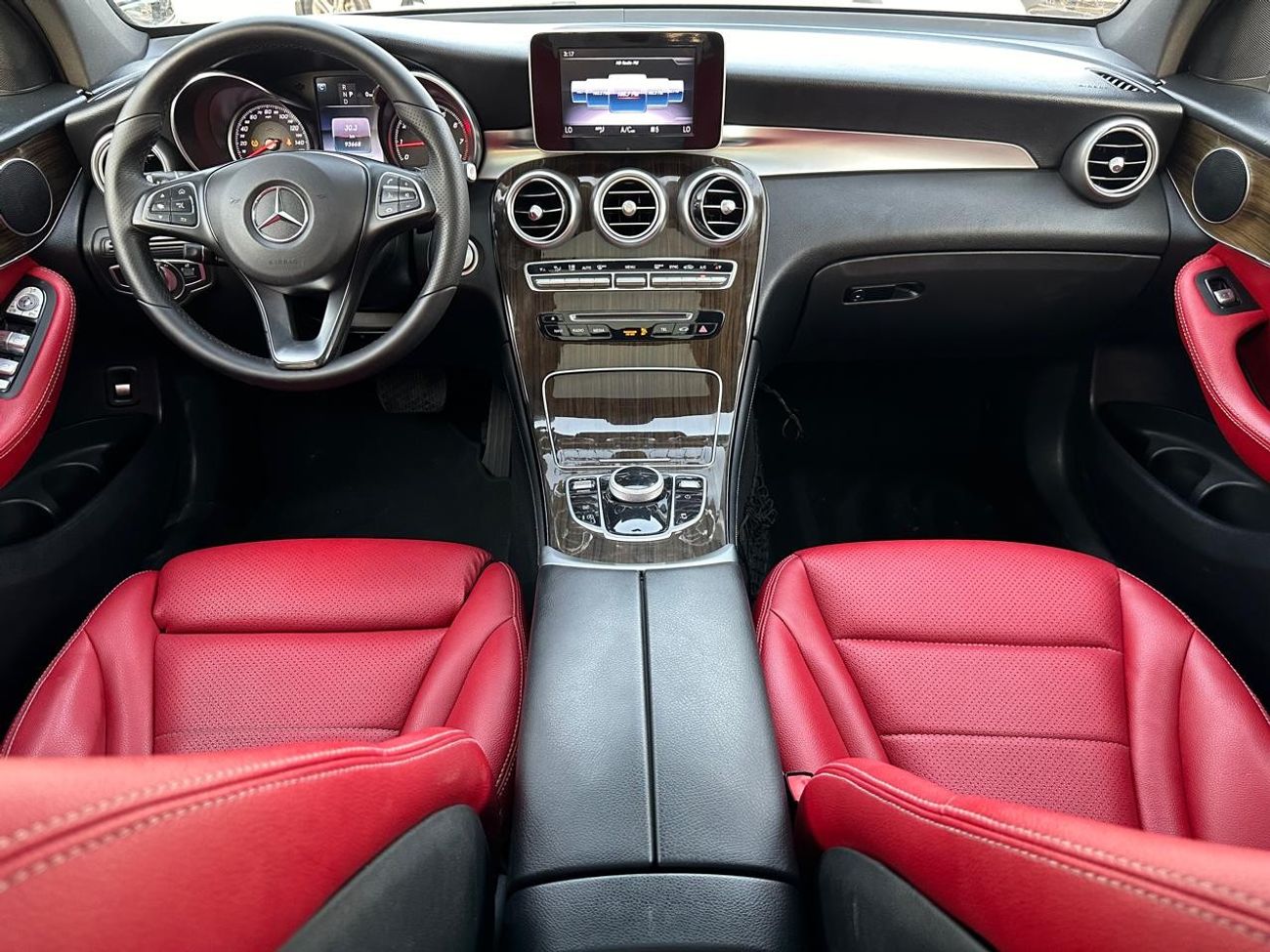 مرسيدس بنز GLC 300 AMG