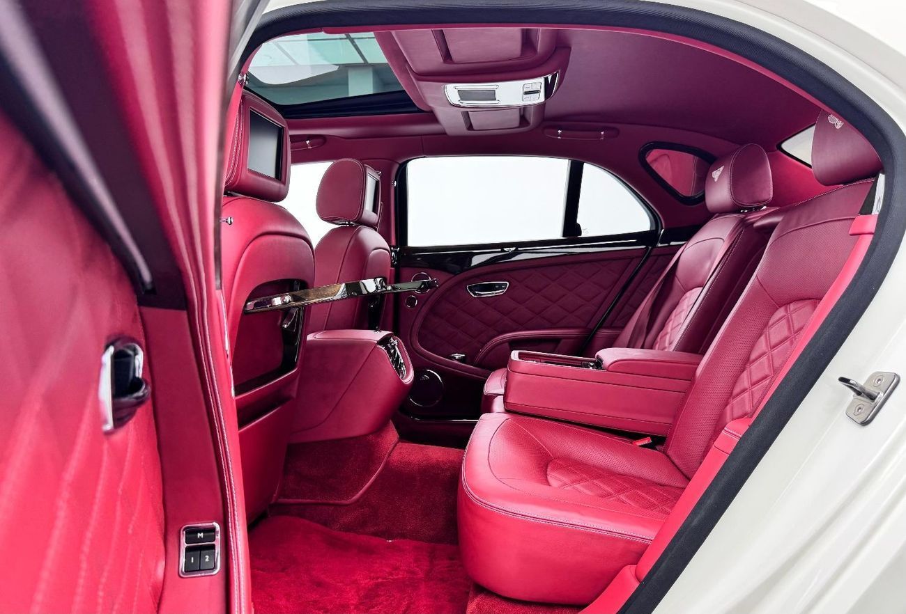 Bentley Mulsanne Speed V8 2016 Bentley Mulsanne Speed, Bentley Service History, Full Options, Very Low Kms, GCC