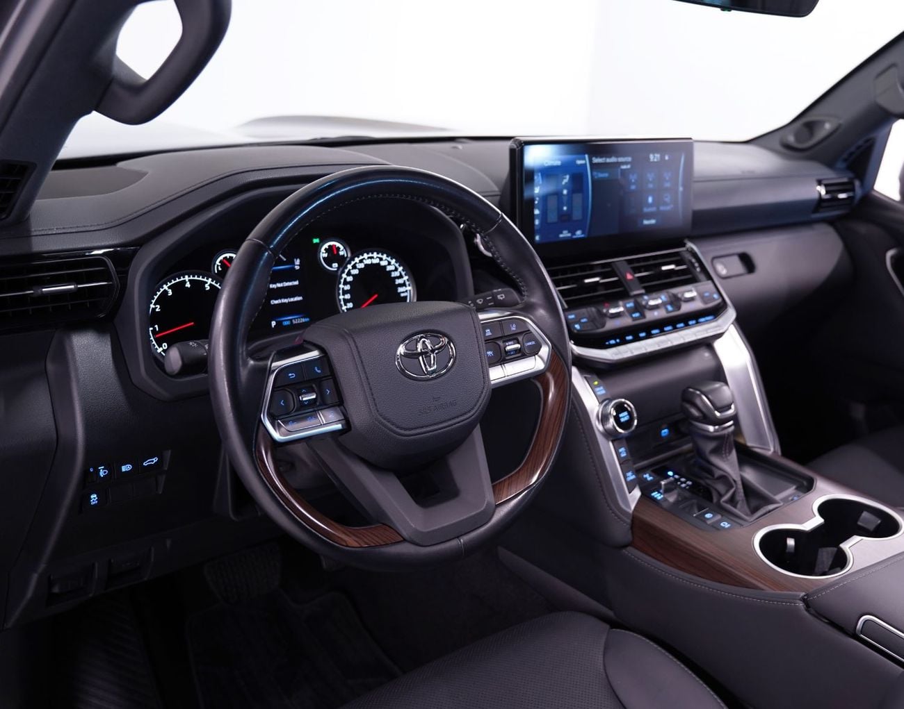 Toyota Land Cruiser GXR 3.5L 2023 Toyota Land Cruiser 409 TT, Toyota Warranty + Service Pack, 7 Seater, Full Option, GCC