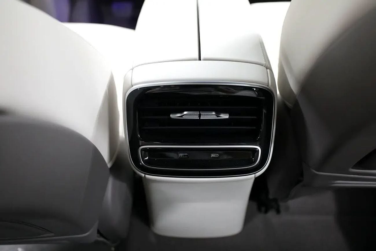 Saic Rising R7 