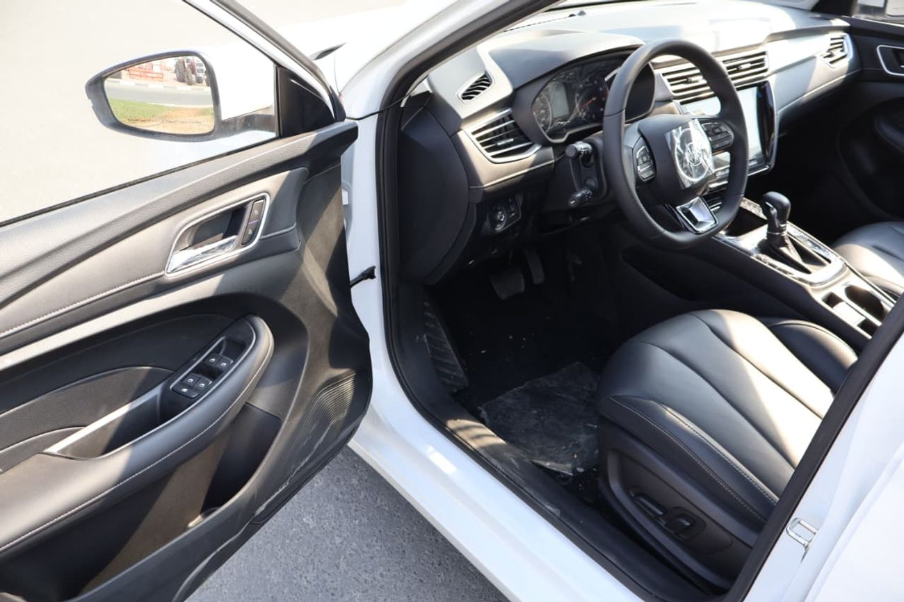 MG 5 2024 MG5 1.,5L AT Full option