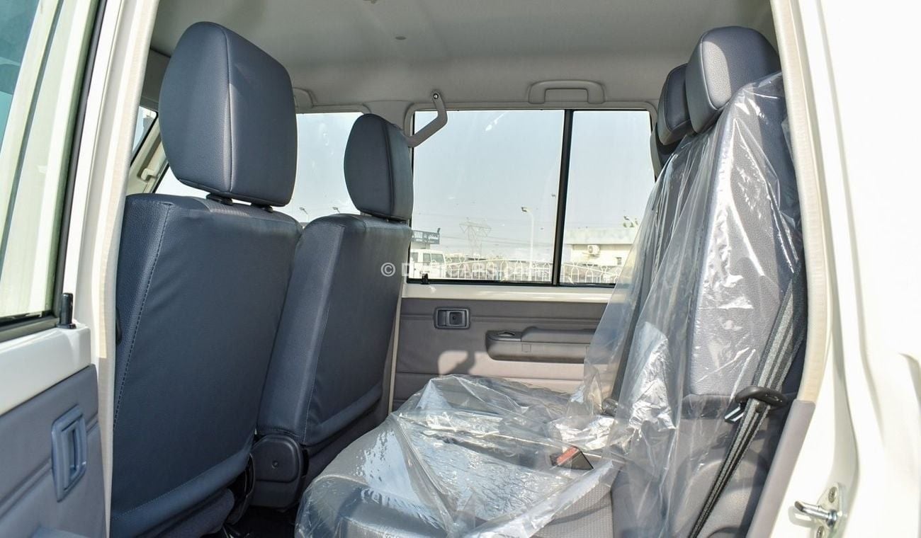 تويوتا لاند كروزر 70 LX10 - 2024 - 4.2l - Manual - 10 Seater - New Shape
