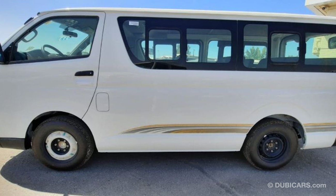 Toyota Hiace TOYOTA HIACE 2.5L DISEL 15 SEAT WHIT AIRBGE & ABS