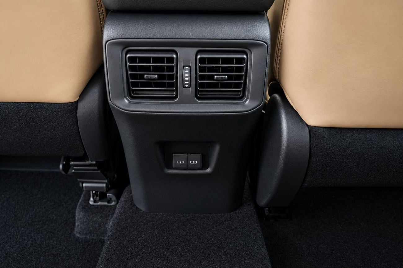 Toyota RAV4 LTD HEV Toyota RAV4 Hybrid AWD (AXAH54)