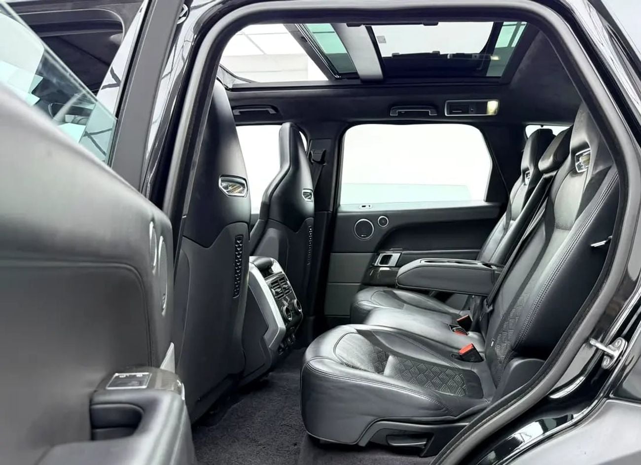 Land Rover Range Rover Sport SVR, Full RR Service History, Carbon Fiber Interior, Fully Loaded, GCC