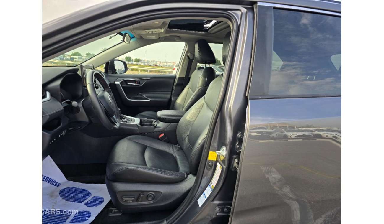 Toyota RAV4 2020 Model hybrid Engine full option sunroof, push button and original leather seats