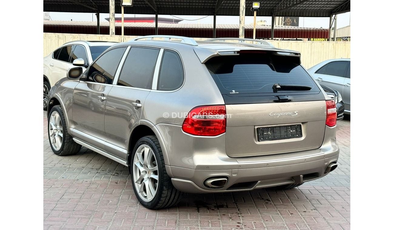 Porsche Cayenne Porsche Cayenne S 8 cylinder Model: 2009 Mileage : 160,000 K.M Price : 23,000 dirhams Gulf specifica