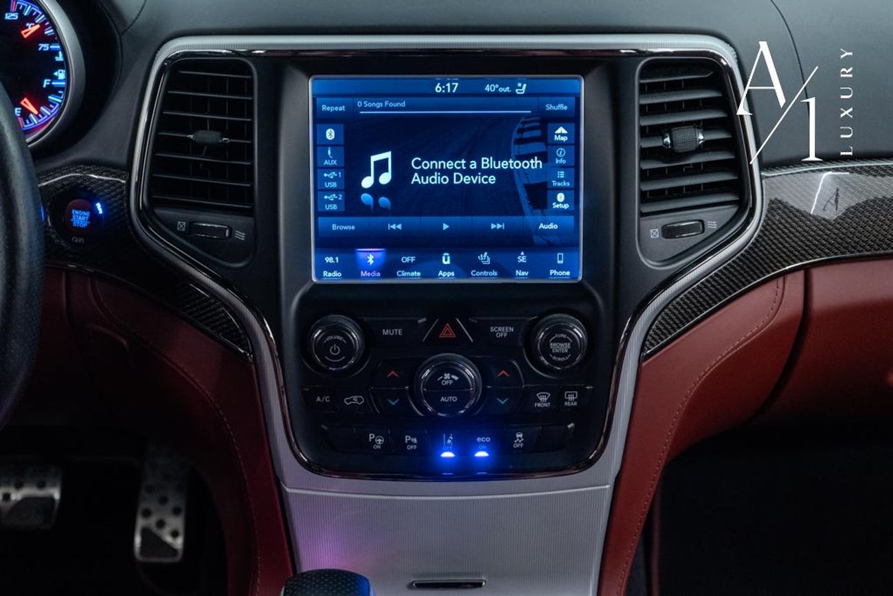 جيب جراند شيروكي Trackhawk 6.2L 2018 Jeep Grand Cherokee SC, Warranty, Full Jeep Service History, 707HP, GCC