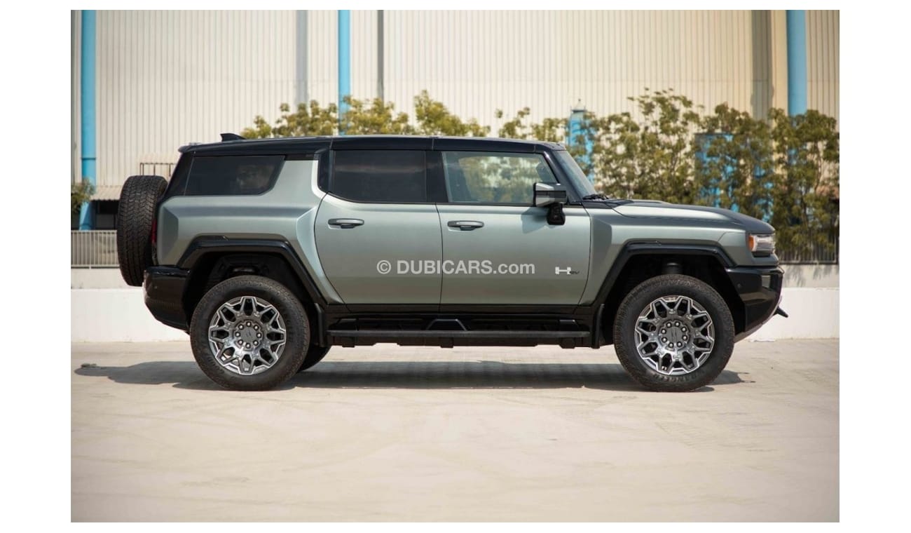 GMC Hummer EV 0 - 100 in 3.4 seconds + Crabwalk Tech | 2024 GMC Hummer EV SUV Edition1 AT - Green inside Black & W
