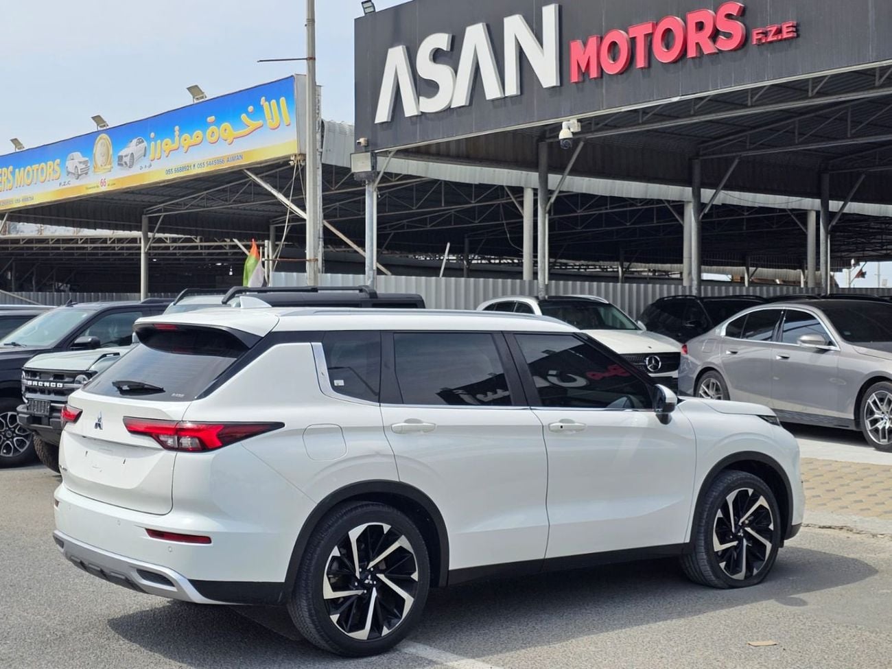 ميتسوبيشي آوتلاندر GLX High 2.4L