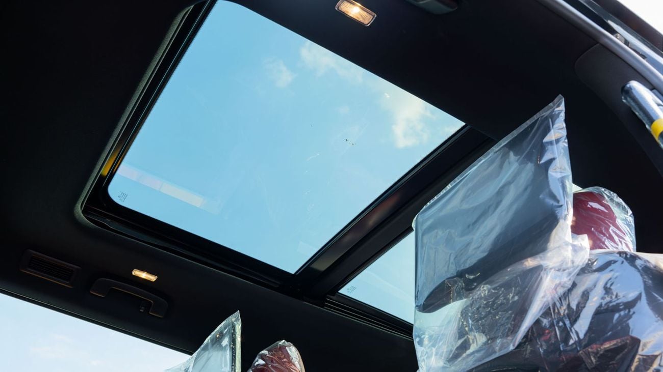 Nissan Patrol 2026 Nissan Patrol V6 3.8L SE Platinum AT Petrol Black - Red