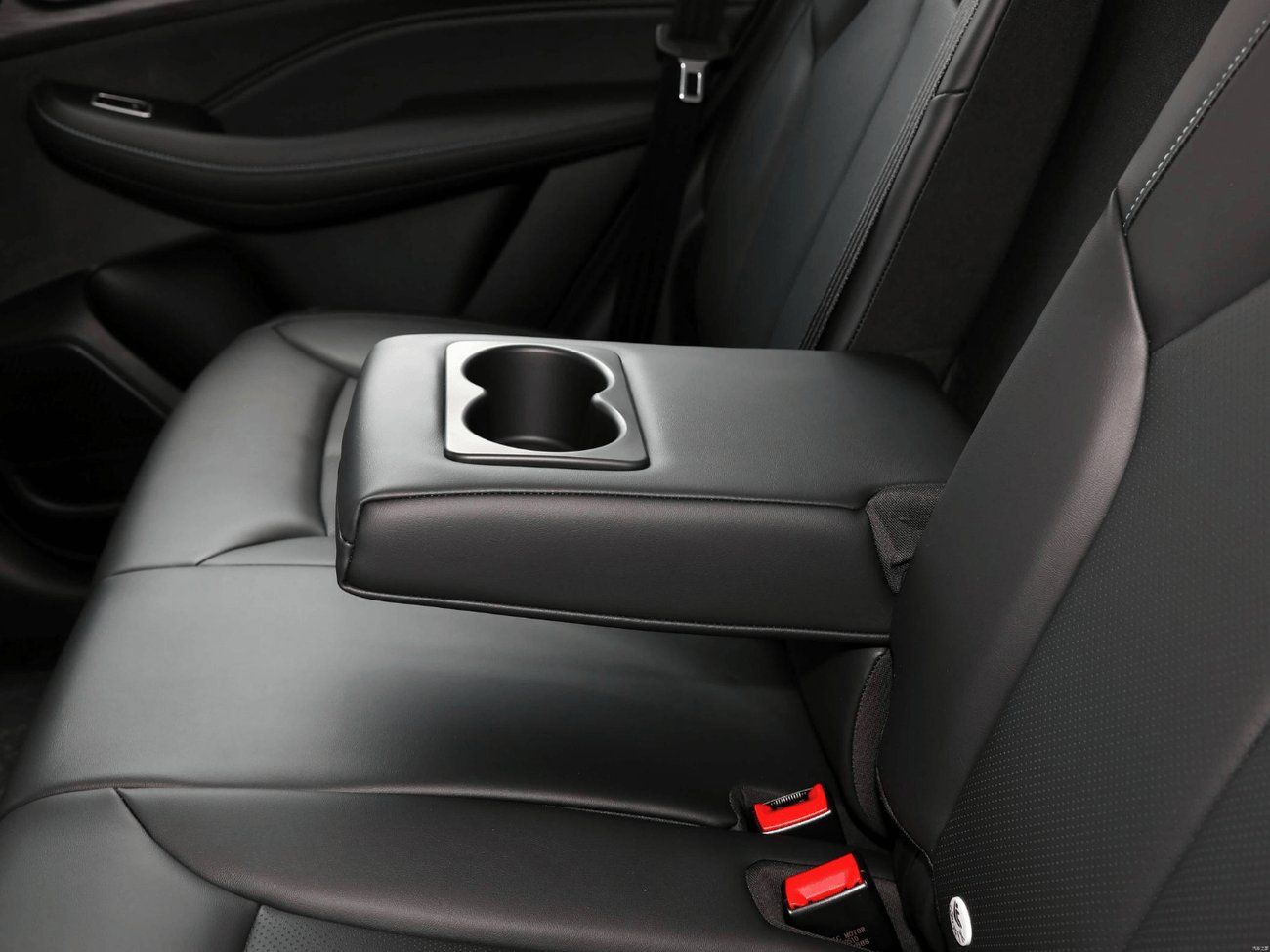 أم جي RX5 MG RX5 PLUS 2025 1.5T A/T(CHINA VERSION) Export&Wholesale