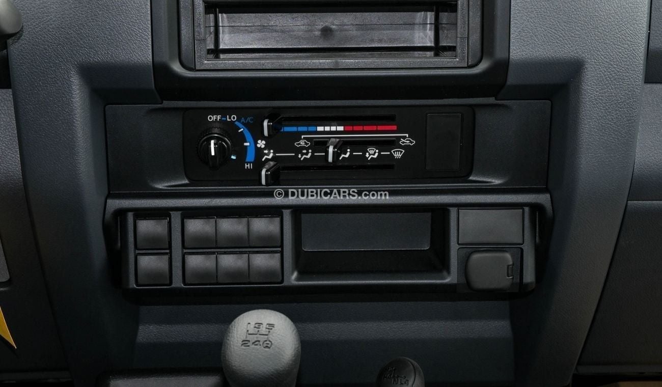 Toyota Land Cruiser Pick Up LC79 DOUBLE CABIN 4.2 DIESEL - STANDARD OPTIONS